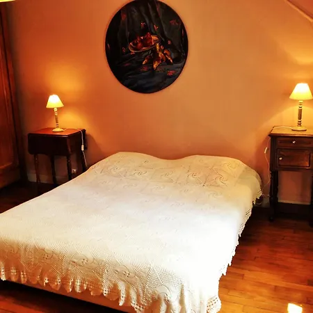 לינה וארוחת בוקר Les Rouges Gorges 3*