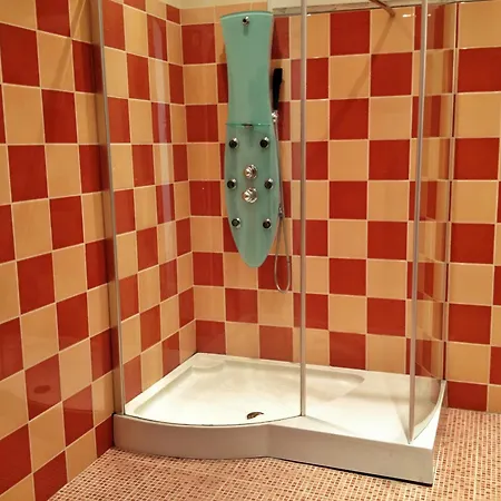 לינה וארוחת בוקר Les Rouges Gorges ז'יברני