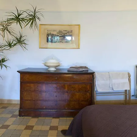 Les Rouges Gorges 3* ז'יברני